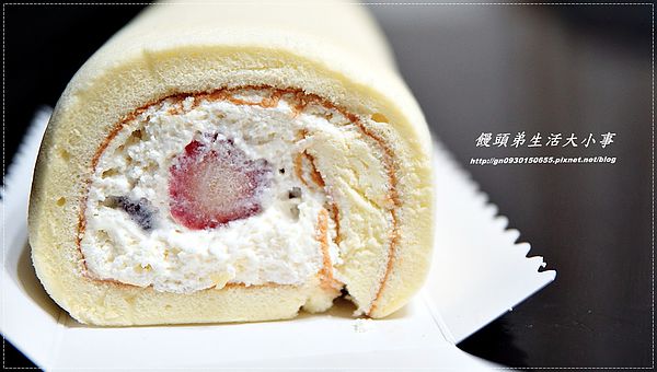 稻香緣手工蛋糕：【稻香緣】每日限量！晚了就吃不到～草莓卡士達鮮奶捲