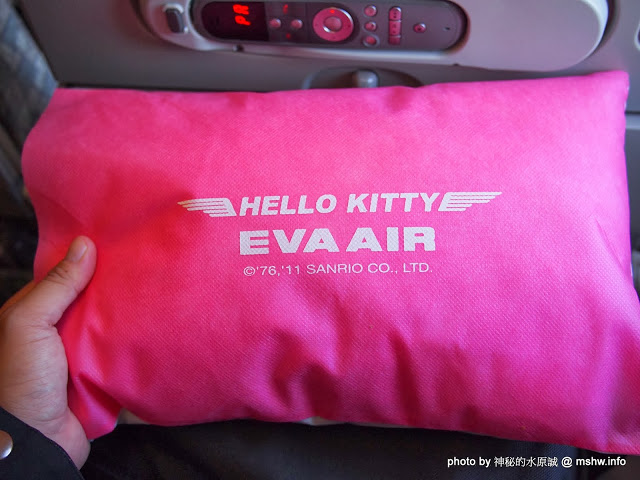  【景點】【心情】A好康必讀?長榮航空(Eva Air)無嘴貓彩繪機(Hello Kitty Jet)教戰守則?!