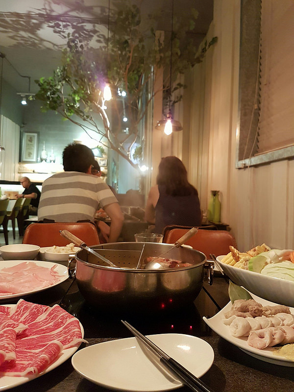 台北 22:02 火鍋