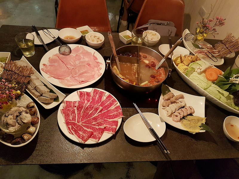 台北 22:02 火鍋