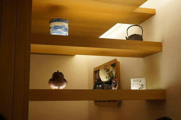 天吉屋：(胖樺食記)台北東區”天吉屋日式天丼專賣店”。大份量美味的炸物天堂。