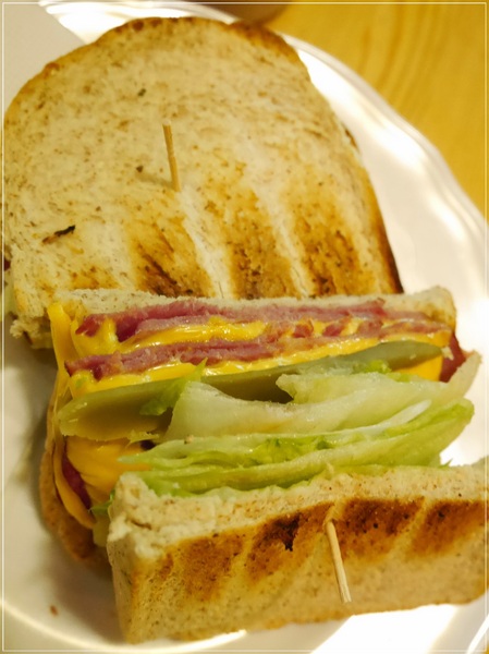 阿達阿永咖啡廳：【中和】阿達阿永咖啡廳－由 <達永建設 x 5 Senses x 聞山咖啡> 合作 ‧ 南勢角捷運站4號出口 ‧ 圓通通小綠地