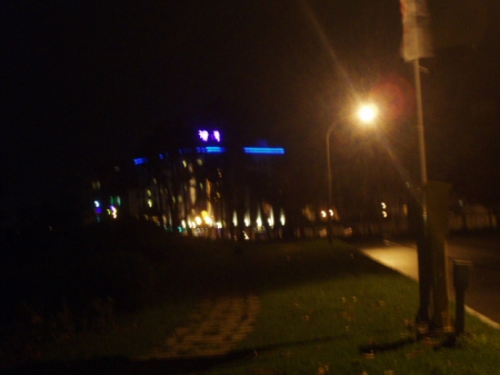 花蓮港親水遊憩區：花蓮港[迴瀾客棧]的夜景