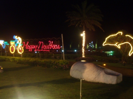 花蓮港親水遊憩區：花蓮港[迴瀾客棧]的夜景