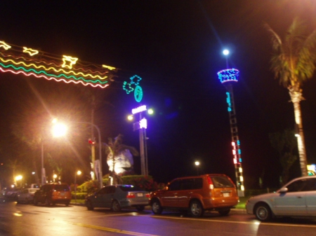 花蓮港親水遊憩區：花蓮港[迴瀾客棧]的夜景