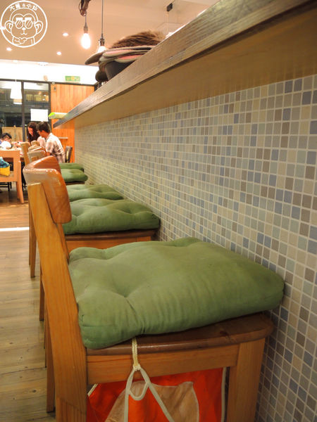 小春日和 動物雜貨:呷飽祙【台北松山・小春日和】結合寵物美容的複合式咖啡廳