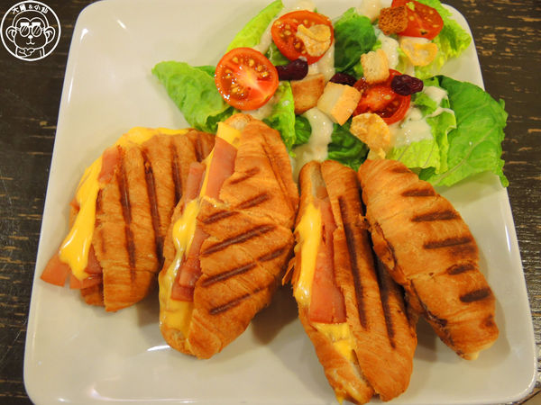 小春日和 動物雜貨:呷飽祙【台北松山・小春日和】結合寵物美容的複合式咖啡廳