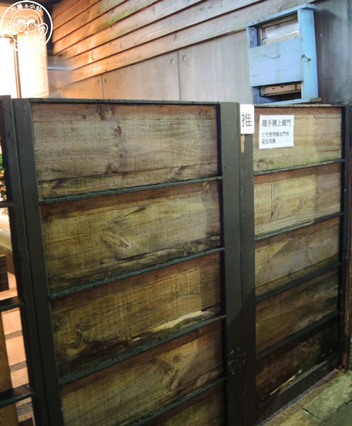 小春日和 動物雜貨:呷飽祙【台北松山・小春日和】結合寵物美容的複合式咖啡廳