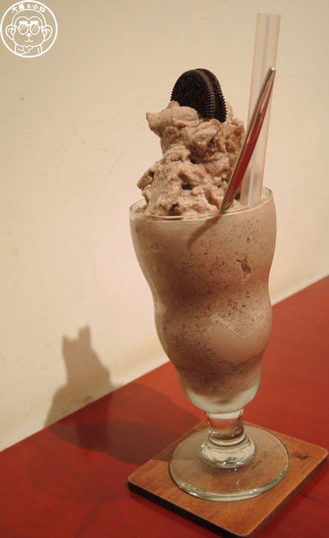 極簡咖啡館:呷飽祙【台北大安・極簡咖啡】萌店長們駐店迎接你