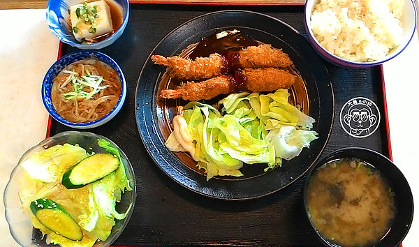 向日葵 咖哩飯豬排專賣店:呷飽祙【台中西區・向日葵日式定食】正統日式咖哩底家啦