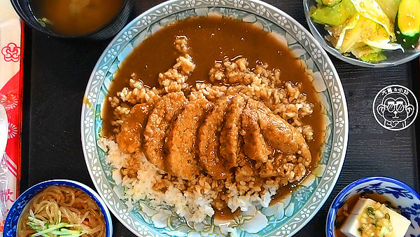 向日葵 咖哩飯豬排專賣店:呷飽祙【台中西區・向日葵日式定食】正統日式咖哩底家啦