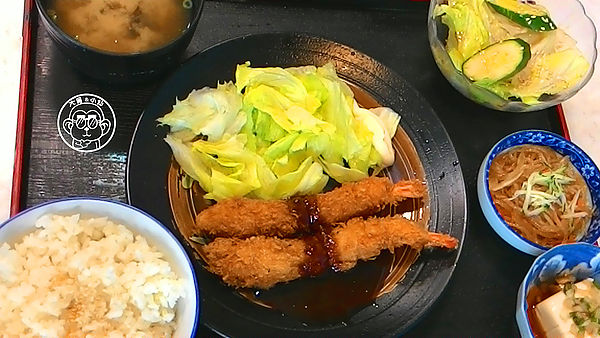 向日葵 咖哩飯豬排專賣店:呷飽祙【台中西區・向日葵日式定食】正統日式咖哩底家啦