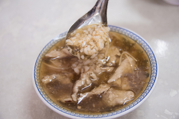 林場肉羹：【宜蘭|林場肉羹】開店就客滿　宜蘭在地傳統庶民小吃