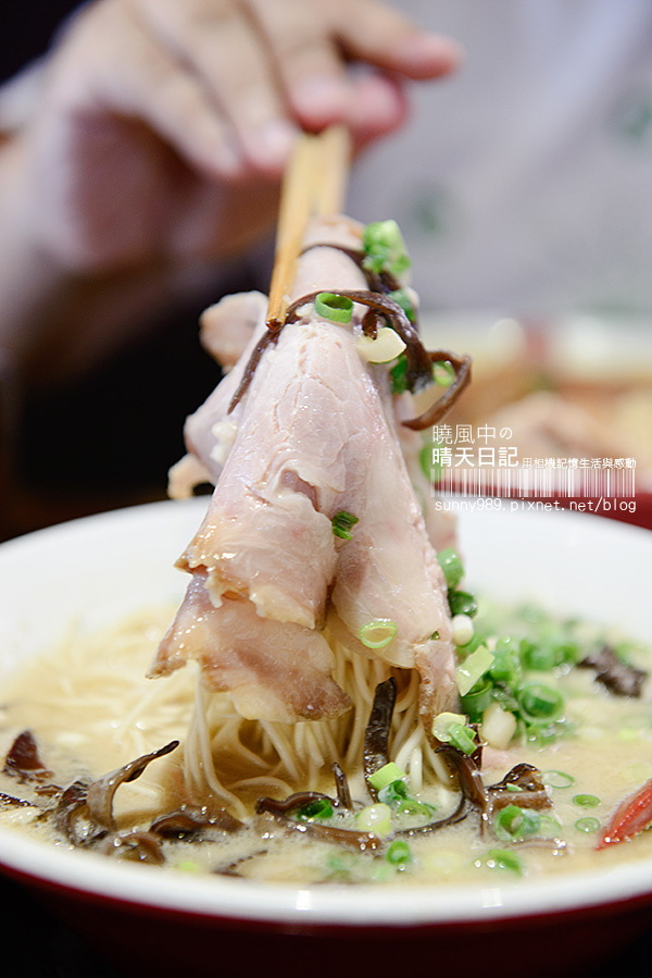 ラーメン凪 Ramen Nagi 豚骨拉麵(天母店)：【凪NAGI】進階班豚骨拉麵 叉燒大片嚇死人