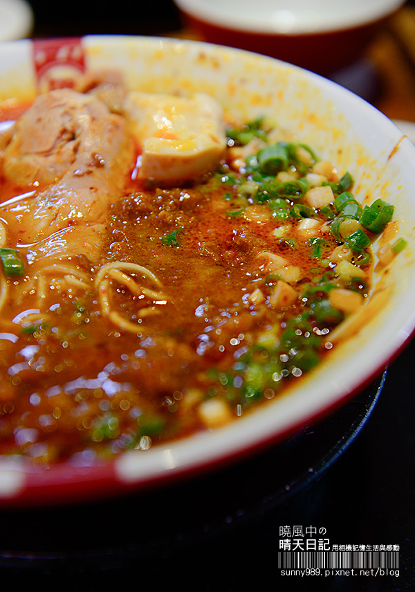 ラーメン凪 Ramen Nagi 豚骨拉麵(天母店)：【凪NAGI】進階班豚骨拉麵 叉燒大片嚇死人