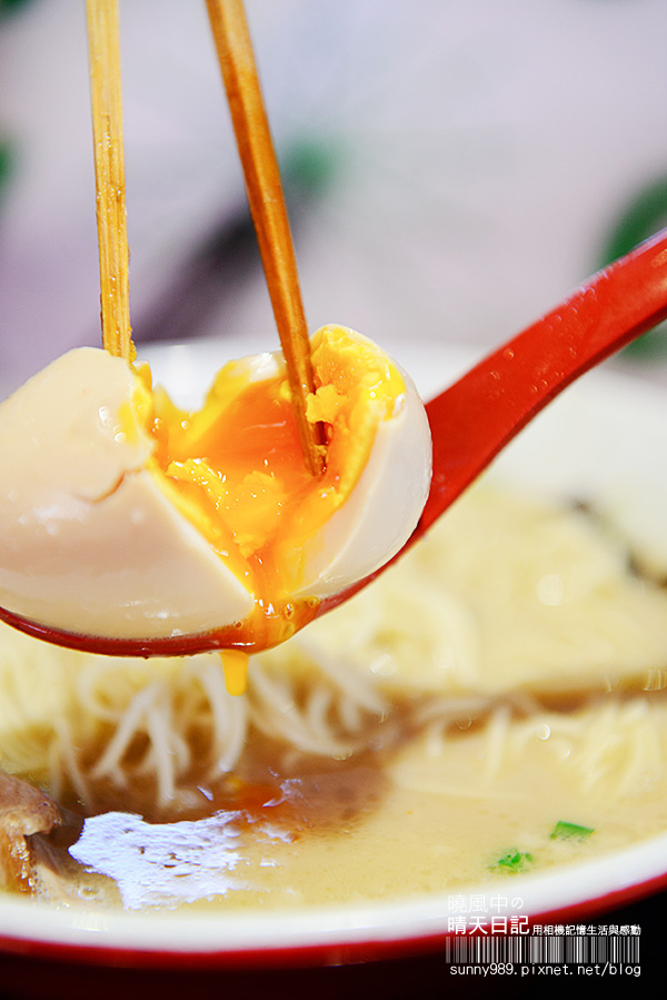 ラーメン凪 Ramen Nagi 豚骨拉麵(天母店)：【凪NAGI】進階班豚骨拉麵 叉燒大片嚇死人