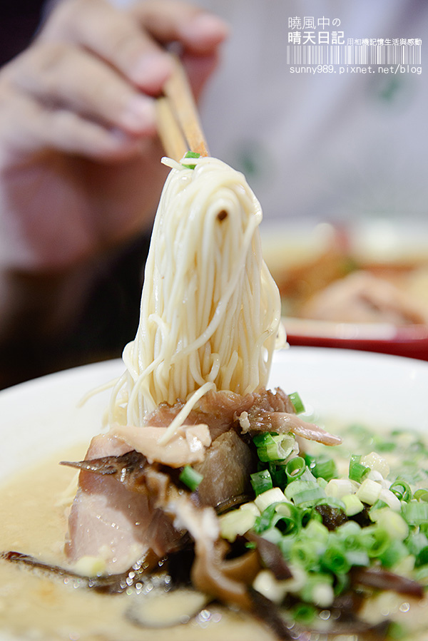 ラーメン凪 Ramen Nagi 豚骨拉麵(天母店)：【凪NAGI】進階班豚骨拉麵 叉燒大片嚇死人