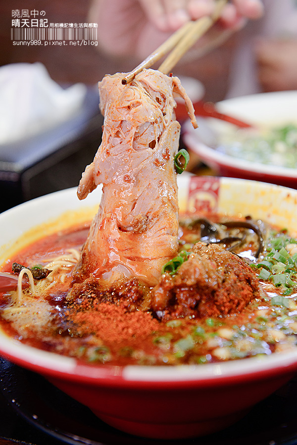 ラーメン凪 Ramen Nagi 豚骨拉麵(天母店)：【凪NAGI】進階班豚骨拉麵 叉燒大片嚇死人