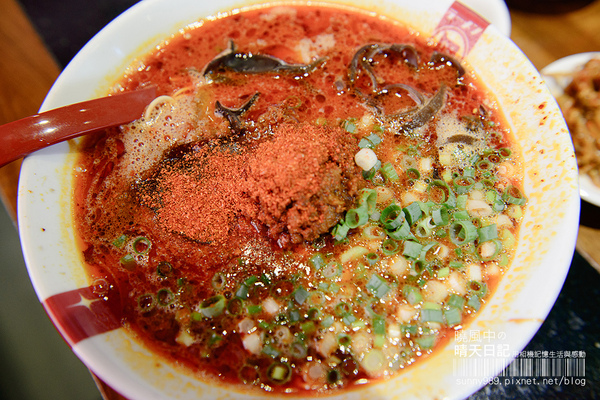 ラーメン凪 Ramen Nagi 豚骨拉麵(天母店)：【凪NAGI】進階班豚骨拉麵 叉燒大片嚇死人