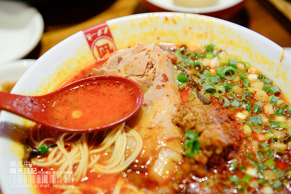 ラーメン凪 Ramen Nagi 豚骨拉麵(天母店)：【凪NAGI】進階班豚骨拉麵 叉燒大片嚇死人