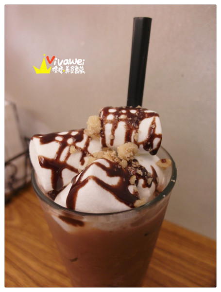 鄰居家 NEXT DOOR：台北大安區｜永康街內的美式料理餐廳『鄰居家 NEXT DOOR』 東門站 象山線 商業午餐 早午餐 漢堡 義大利麵 素食 慶生 Taipei Food Eat