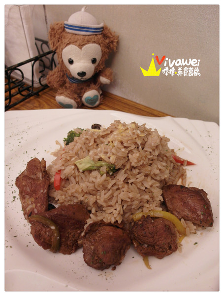 鄰居家 NEXT DOOR：台北大安區｜永康街內的美式料理餐廳『鄰居家 NEXT DOOR』 東門站 象山線 商業午餐 早午餐 漢堡 義大利麵 素食 慶生 Taipei Food Eat