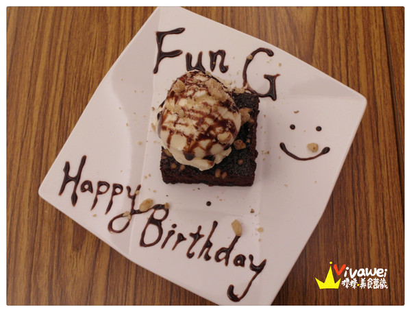 鄰居家 NEXT DOOR：台北大安區｜永康街內的美式料理餐廳『鄰居家 NEXT DOOR』 東門站 象山線 商業午餐 早午餐 漢堡 義大利麵 素食 慶生 Taipei Food Eat