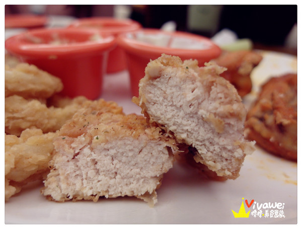 鄰居家 NEXT DOOR：台北大安區｜永康街內的美式料理餐廳『鄰居家 NEXT DOOR』 東門站 象山線 商業午餐 早午餐 漢堡 義大利麵 素食 慶生 Taipei Food Eat