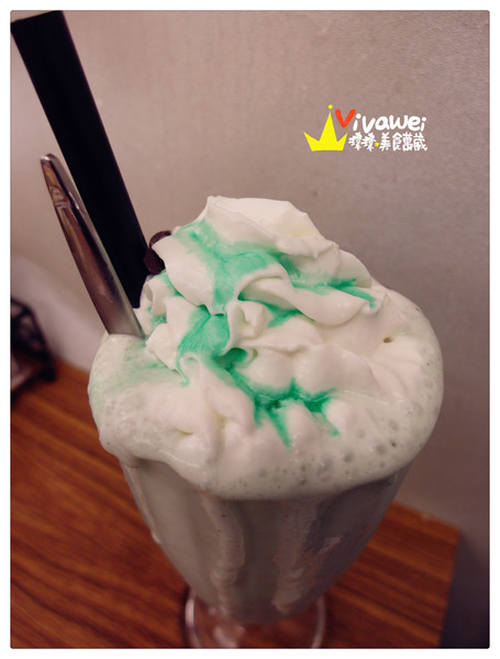 鄰居家 NEXT DOOR：台北大安區｜永康街內的美式料理餐廳『鄰居家 NEXT DOOR』 東門站 象山線 商業午餐 早午餐 漢堡 義大利麵 素食 慶生 Taipei Food Eat