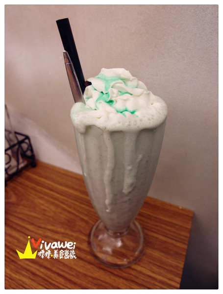 鄰居家 NEXT DOOR：台北大安區｜永康街內的美式料理餐廳『鄰居家 NEXT DOOR』 東門站 象山線 商業午餐 早午餐 漢堡 義大利麵 素食 慶生 Taipei Food Eat