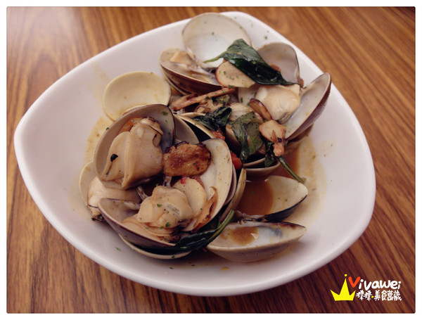 鄰居家 NEXT DOOR：台北大安區｜永康街內的美式料理餐廳『鄰居家 NEXT DOOR』 東門站 象山線 商業午餐 早午餐 漢堡 義大利麵 素食 慶生 Taipei Food Eat