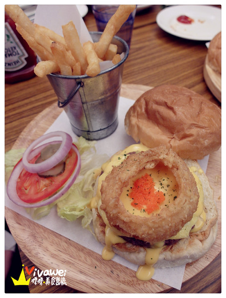 鄰居家 NEXT DOOR：台北大安區｜永康街內的美式料理餐廳『鄰居家 NEXT DOOR』 東門站 象山線 商業午餐 早午餐 漢堡 義大利麵 素食 慶生 Taipei Food Eat