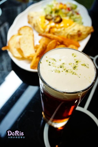 鄰居家 NEXT DOOR:鮮豔的亮藍大門超吸睛 永康美式餐廳新選擇-鄰居家 NEXT DOOR