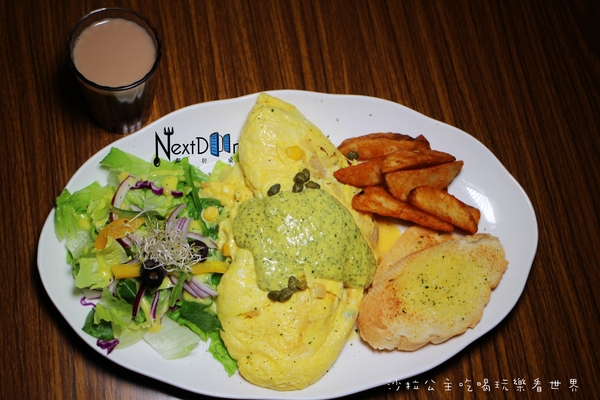 鄰居家 NEXT DOOR:全日早午餐『鄰居家 NEXT DOOR』聊天/聚餐的好地方