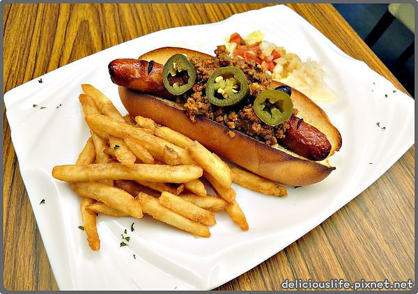 氣力辣味熱狗堡250