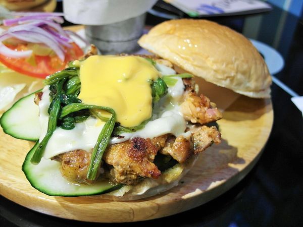 鄰居家 NEXT DOOR:【大安】鄰居家 NEXT DOOR。美式漢堡好好食。輕鬆舒適當自己家