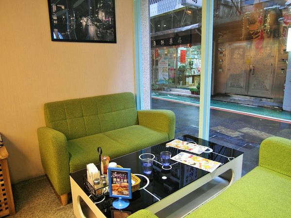 鄰居家 NEXT DOOR:【大安】鄰居家 NEXT DOOR。美式漢堡好好食。輕鬆舒適當自己家