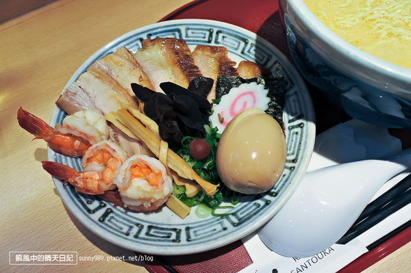 山頭火拉麵(太平洋SOGO百貨天母店):【天母|山頭火】保持日式濃厚風味 價格偏高的豪華拉麵