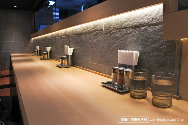 山頭火拉麵(太平洋SOGO百貨天母店):【天母|山頭火】保持日式濃厚風味 價格偏高的豪華拉麵