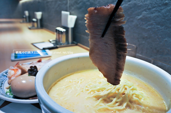 山頭火拉麵(太平洋SOGO百貨天母店):【天母|山頭火】保持日式濃厚風味 價格偏高的豪華拉麵