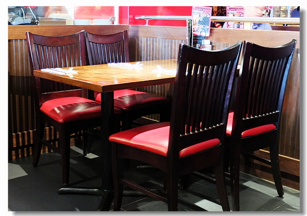 T.G.I.Friday's 星期五美式餐廳(古亭店)：【台北市】TGI FRIDAYS星期五美式餐廳-生日聚餐的新選擇