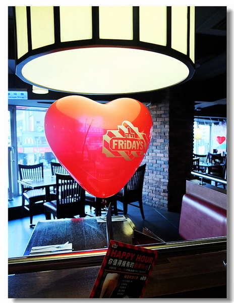 T.G.I.Friday's 星期五美式餐廳(古亭店)：【台北市】TGI FRIDAYS星期五美式餐廳-生日聚餐的新選擇