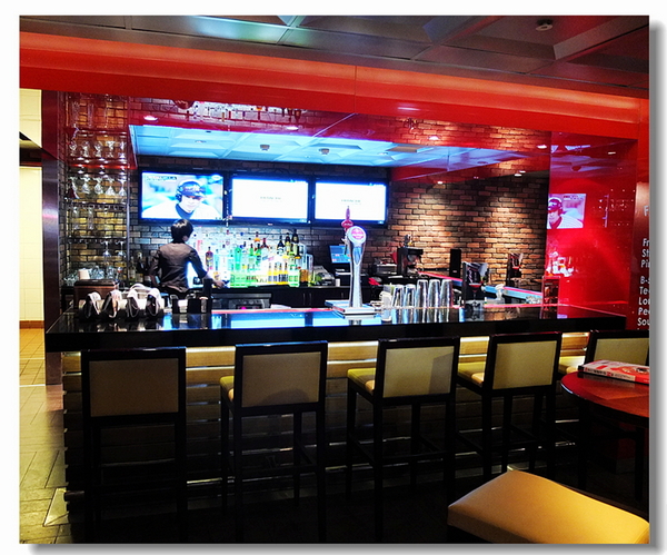 T.G.I.Friday's 星期五美式餐廳(古亭店)：【台北市】TGI FRIDAYS星期五美式餐廳-生日聚餐的新選擇