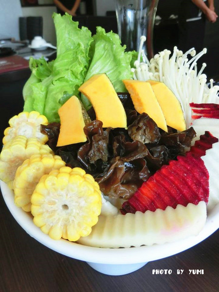 小綿羊藥膳養生鍋(海安店): 【口碑券§第64彈】品嘗原味!不再品嘗佐料~高cp值養身鍋!@小綿羊藥膳養生鍋(台南海安店)