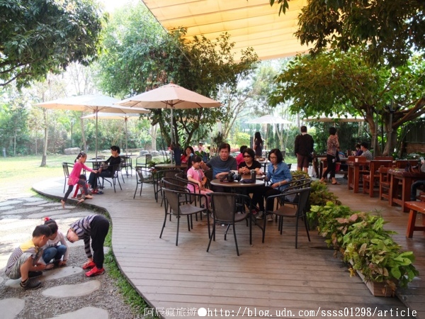 心之和烘焙屋:【美食特搜。屏東潮州鎮】心之和烘焙屋。買蛋糕像在排電影票 紅遍全台冠軍起司蛋糕