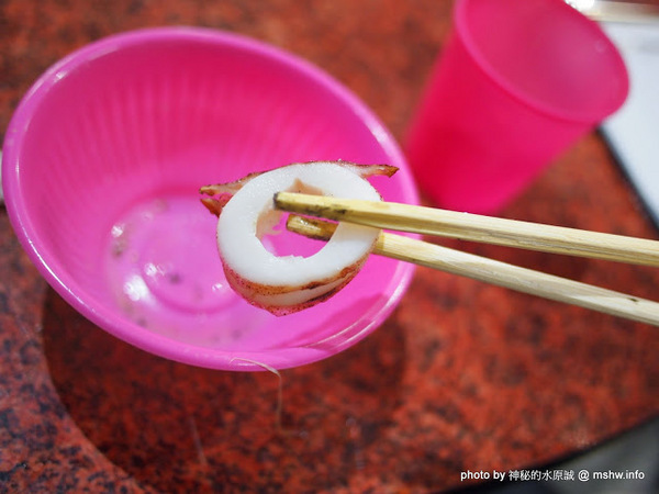 第一猛東石烤鮮蚵(櫻花路分店)：【食記】台中第一猛東石烤鮮蚵西屯店@西屯MRT櫻花 : 東西果然很新鮮,烤的功力也不錯,記得要對海鮮有點認知比較安全【食記】台中第一猛東石烤鮮蚵西屯店@西屯MRT櫻花 : 東西果然很新鮮,烤的功力也不錯,記得要對海鮮有點認知比較安全