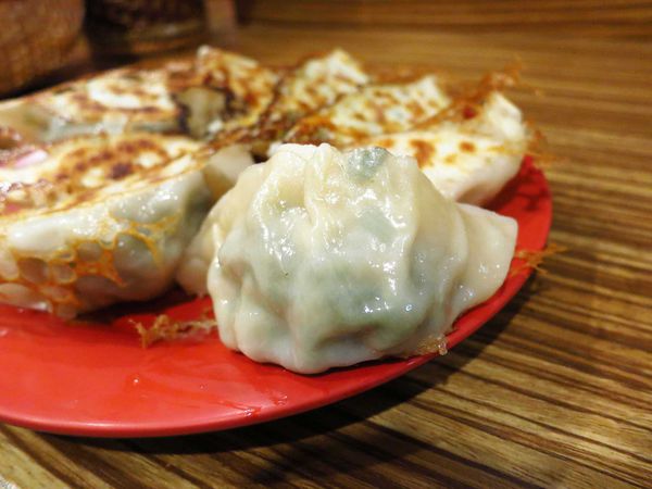 【桃園美食】宇都宮餃子-九層塔美味雪花餃