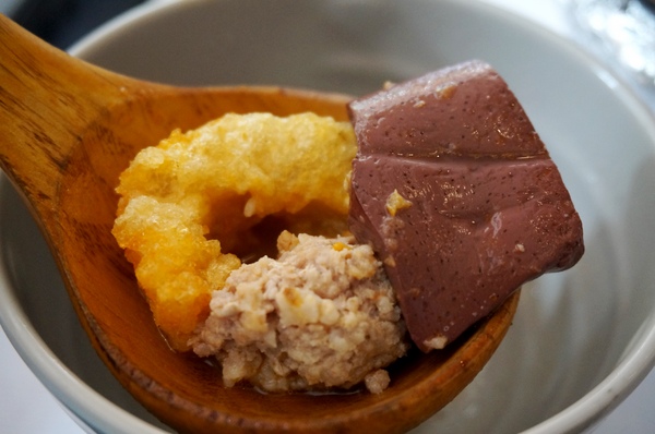 云滇雲南料裡(北光復門市):云滇雲南料裡二三訪:雲燒牛腩米線/擺夷小鍋米線