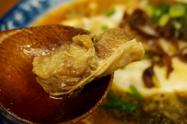 云滇雲南料裡(北光復門市):云滇雲南料裡二三訪:雲燒牛腩米線/擺夷小鍋米線