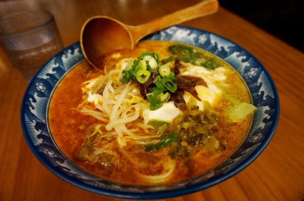 云滇雲南料裡(北光復門市):云滇雲南料裡二三訪:雲燒牛腩米線/擺夷小鍋米線